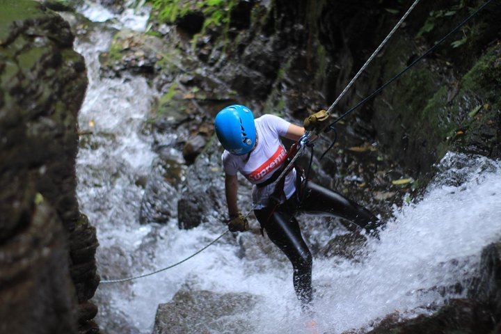 Canyoning Waterfall Rappeling Maquique Adventure Near To Arenal Volcano - Photo 1 of 25